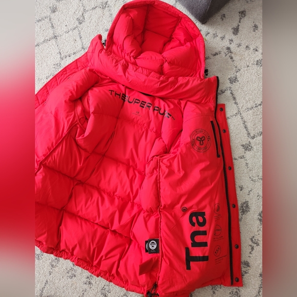 Aritzia Super Puff - Red, XS - Picture 2 of 3